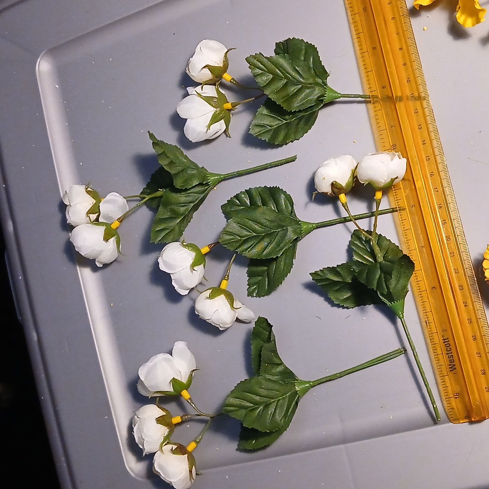 Artificial Floral Stems - Yellow & White w/green - Picture 7 of 10